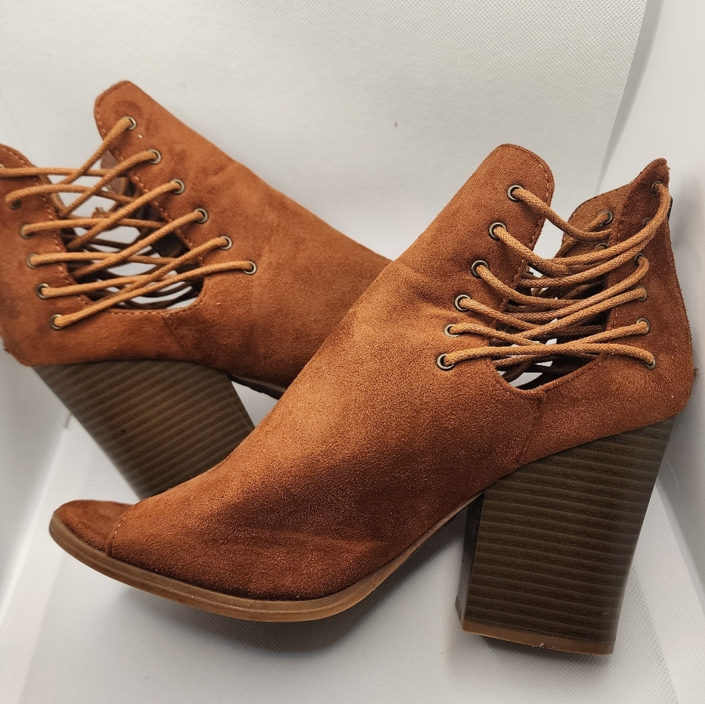 Bamboo Brown Suede Ankle Boots Size 9